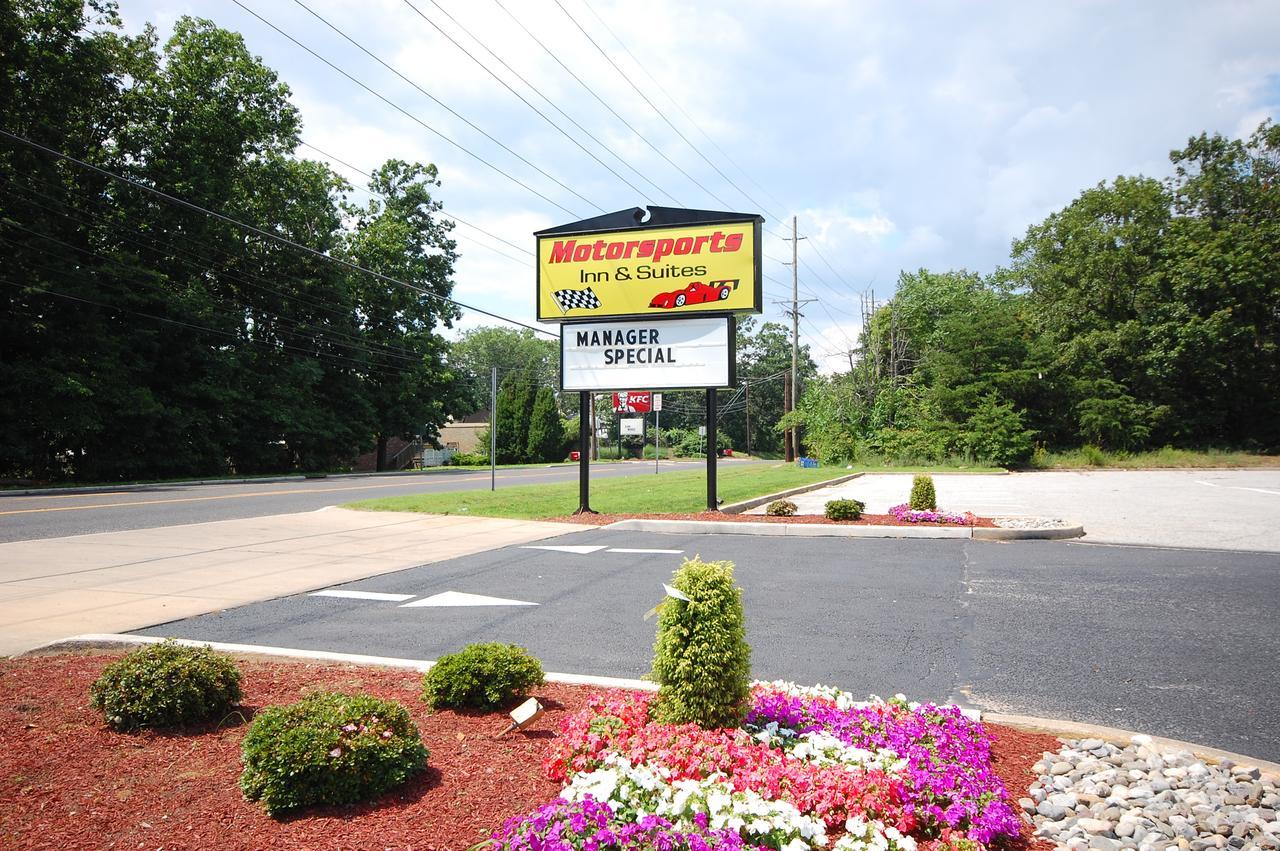 Millville Motorsports Inn And Suites Exterior foto